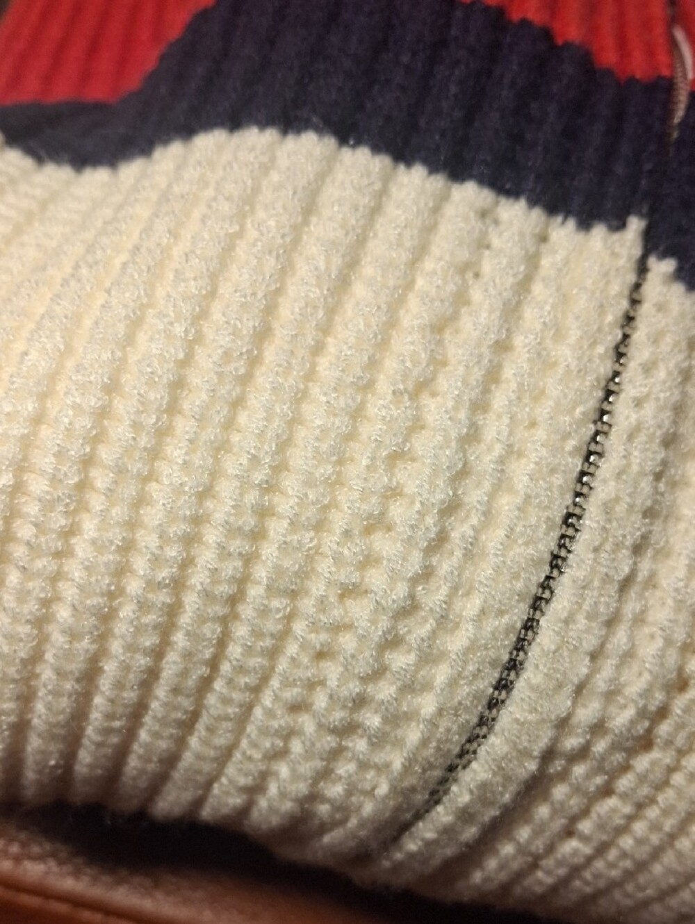 Gucci Men's Cream Zip-Up Sweater with Red & Navy Stripes - Picture 10 of 10